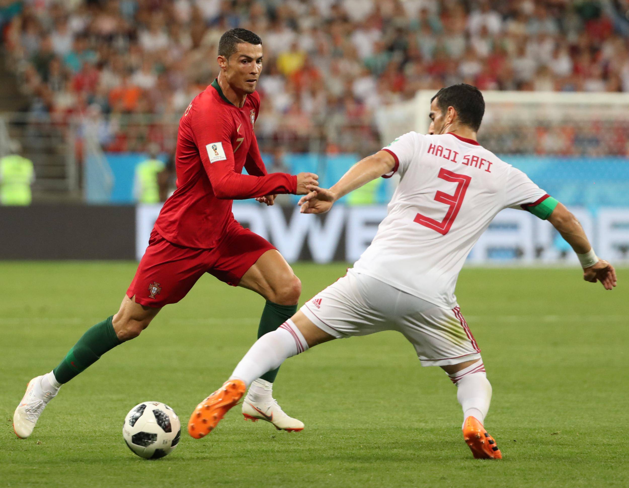 包含葡萄牙队尽显实力,成功晋级欧洲足球锦标赛半决赛的词条 包含葡萄牙队尽显实力,成功晋级欧洲足球锦标赛半决赛的词条