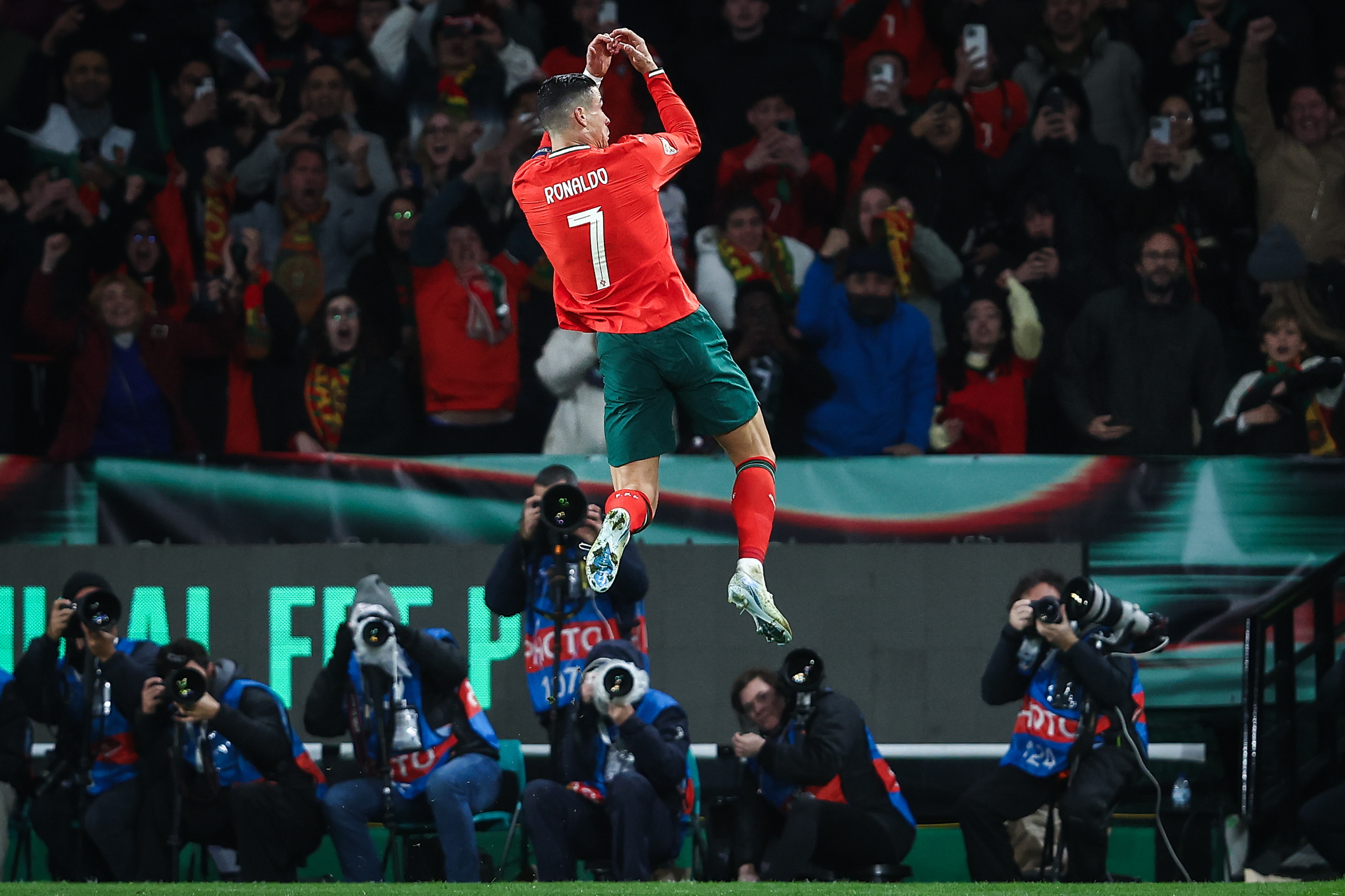 英格兰胜出,成功晋级欧国联半决赛 英格兰胜出,成功晋级欧国联半决赛