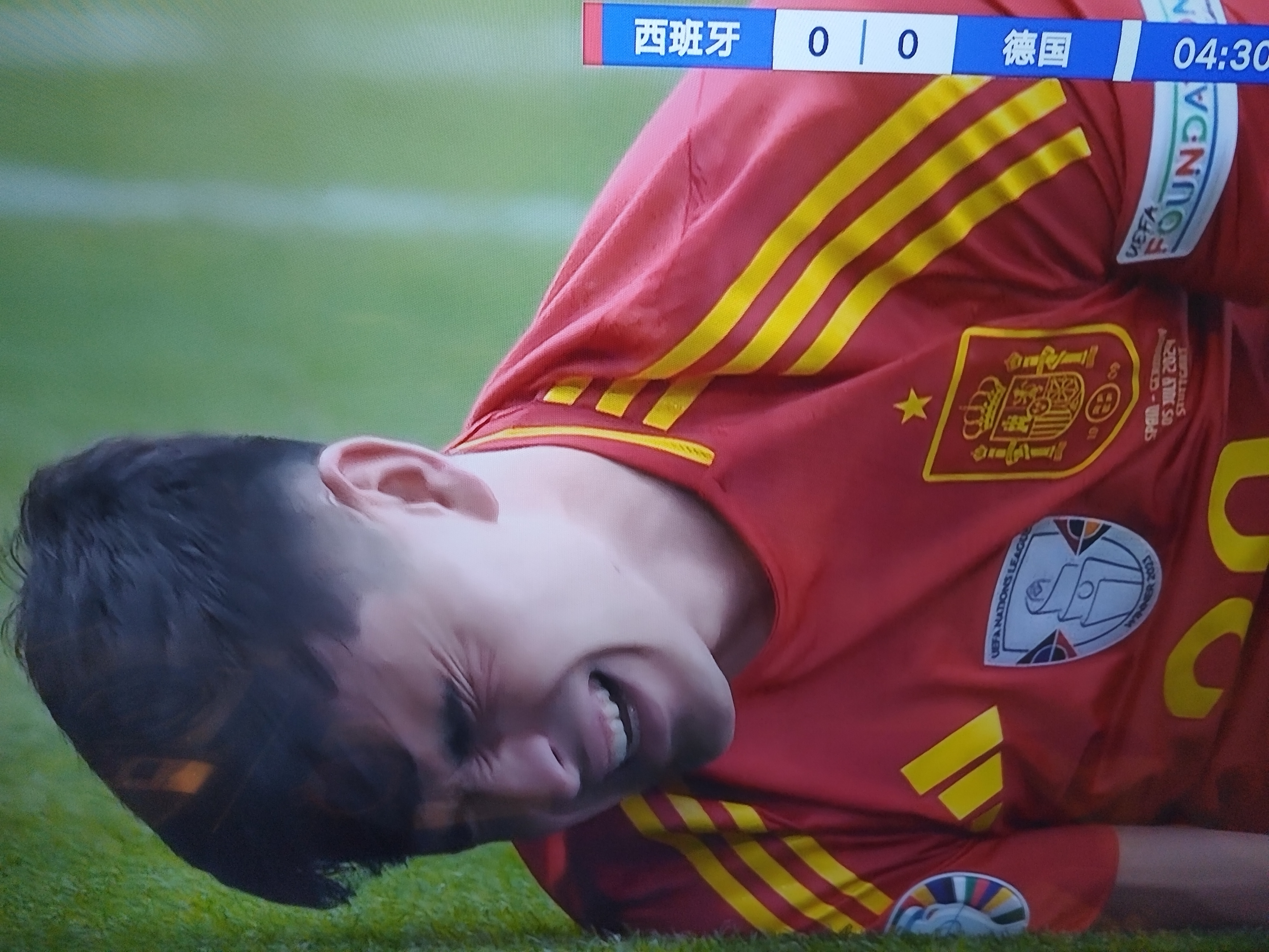 德国足球联赛明星表现抢眼，受到球迷热捧的简单介绍