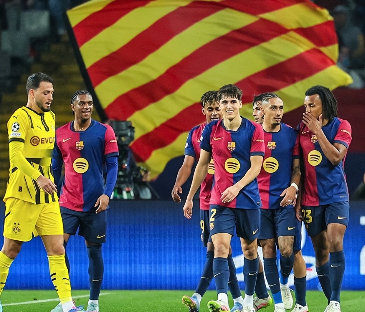 巴萨领先,欧冠赛场竞争日益激烈的简单介绍 巴萨领先,欧冠赛场竞争日益激烈的简单介绍