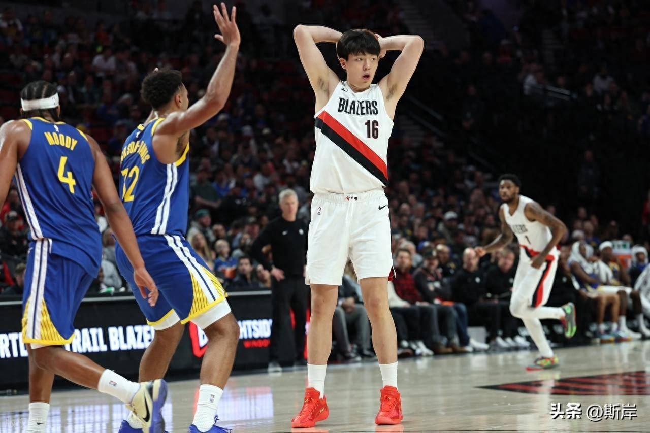 湖人新援完胜开拓者，帮球队止住连败的简单介绍