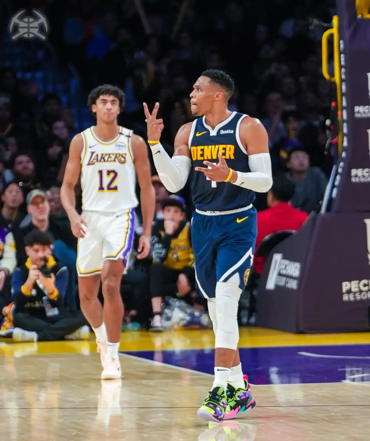 掘金主场大胜篮网，球队士气高昂，控制比赛节奏的简单介绍