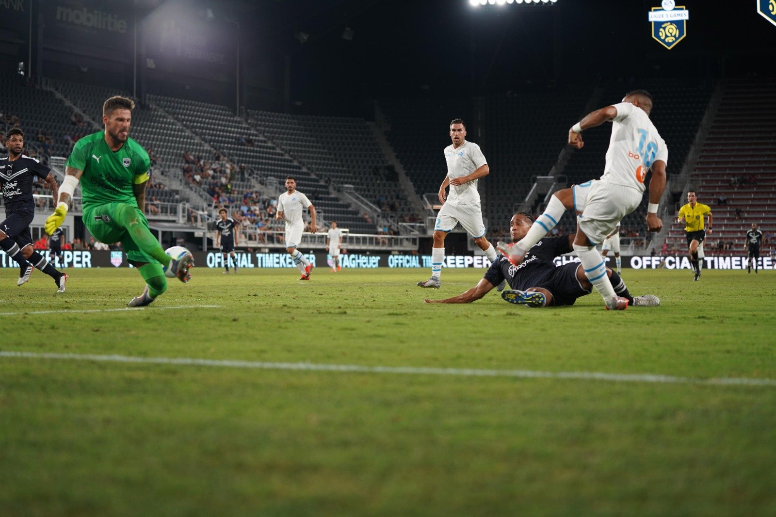 包含波尔多出局遗憾，马赛逆袭晋级八强的词条